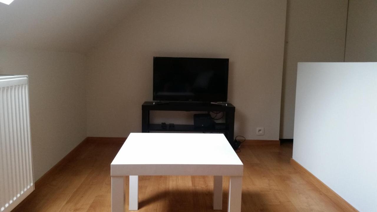 Het Kanaalhuis Kortrijk Luaran gambar