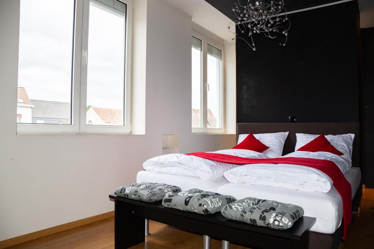 Het Kanaalhuis Kortrijk Luaran gambar